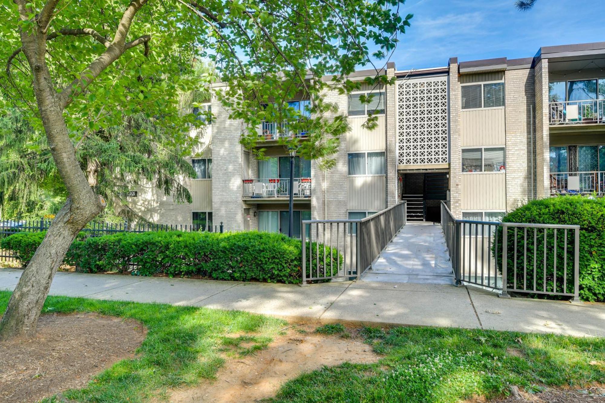 North Bethesda Apartment With Community Pool! Eksteriør billede